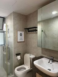 Lakeholmz (D22), Condominium #587703971